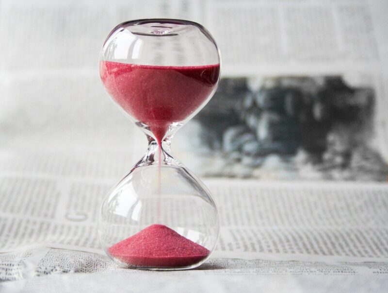hourglass-time-hours-620397